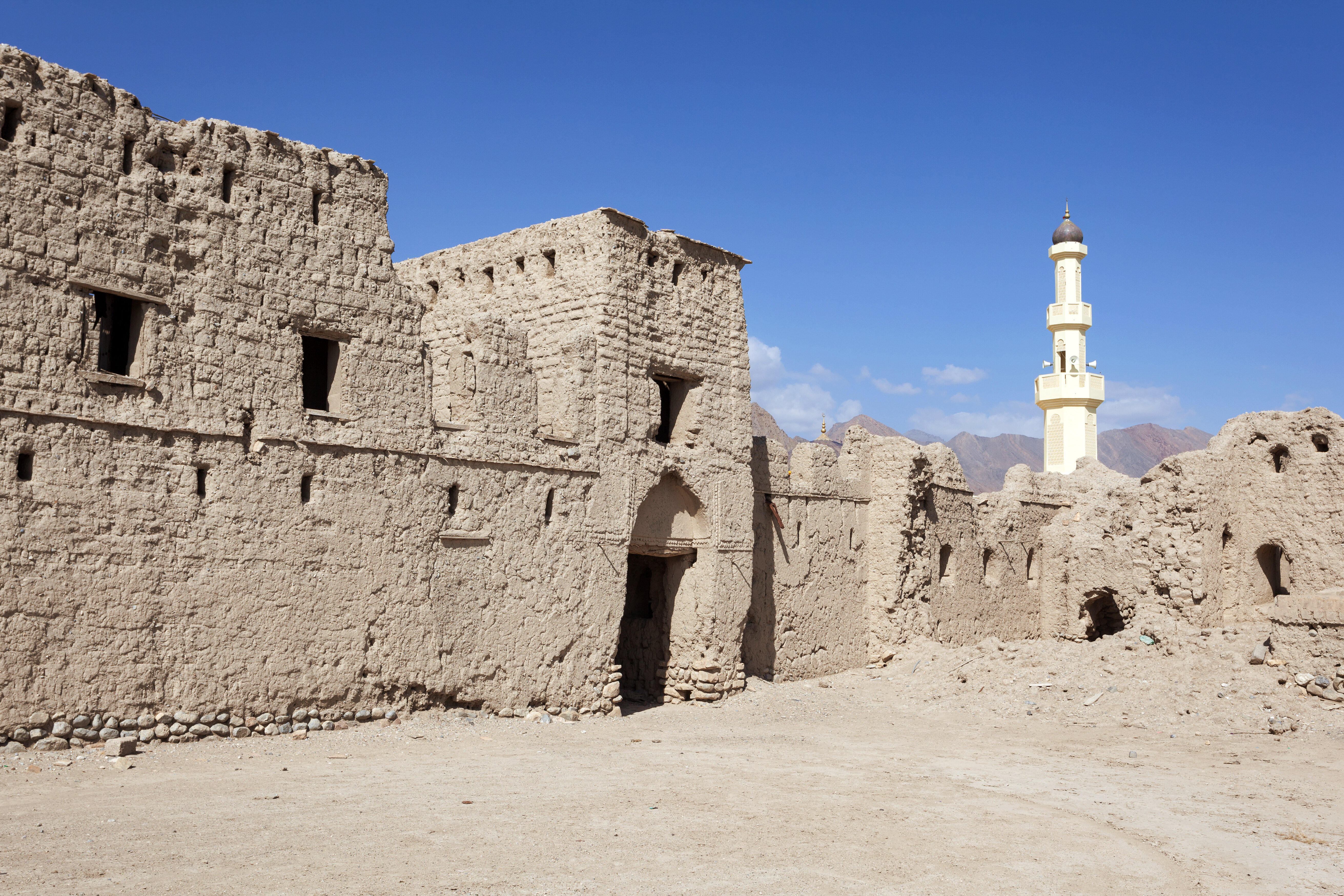 إزكي "أقدم مستوطنات عمان"